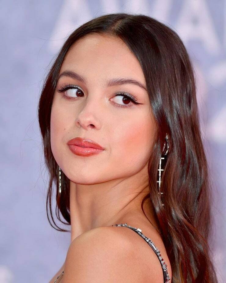 740full-olivia-rodrigo (2).jpg