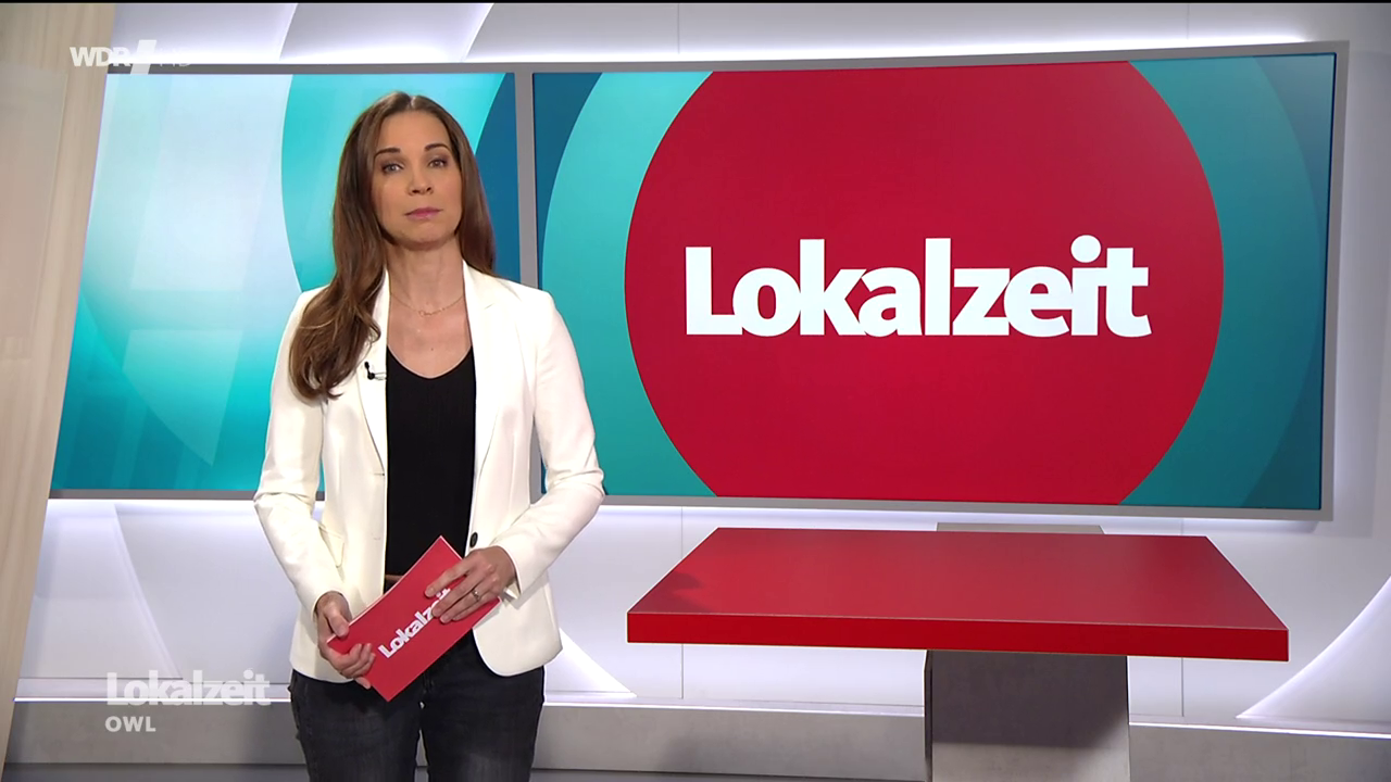 Kristina Sterz - °WDR Lokalzeit OWL° 04.07.2023 - 149X Caps_17.png