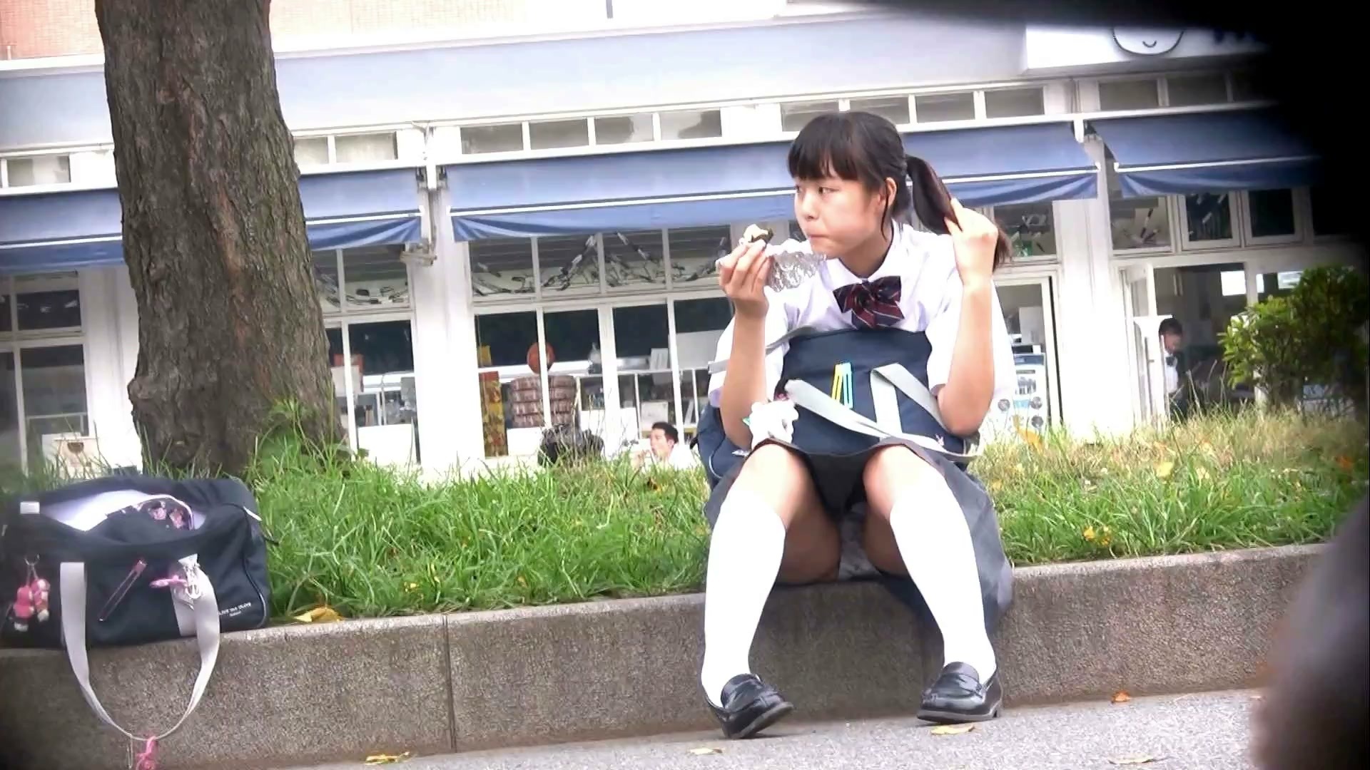 Accidental Sitting Upskirt – Asia No.55