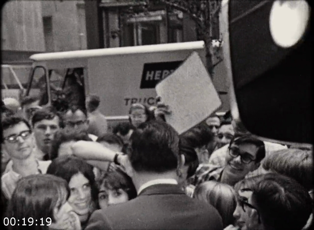 [Image: ME18S8ZM_o.png]