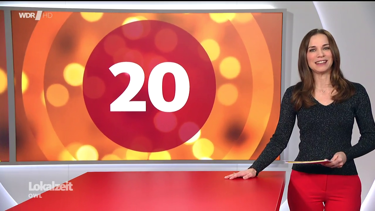 Kristina Sterz - °WDR Lokalzeit OWL° 20.12.2023 - 99X Caps_90.png