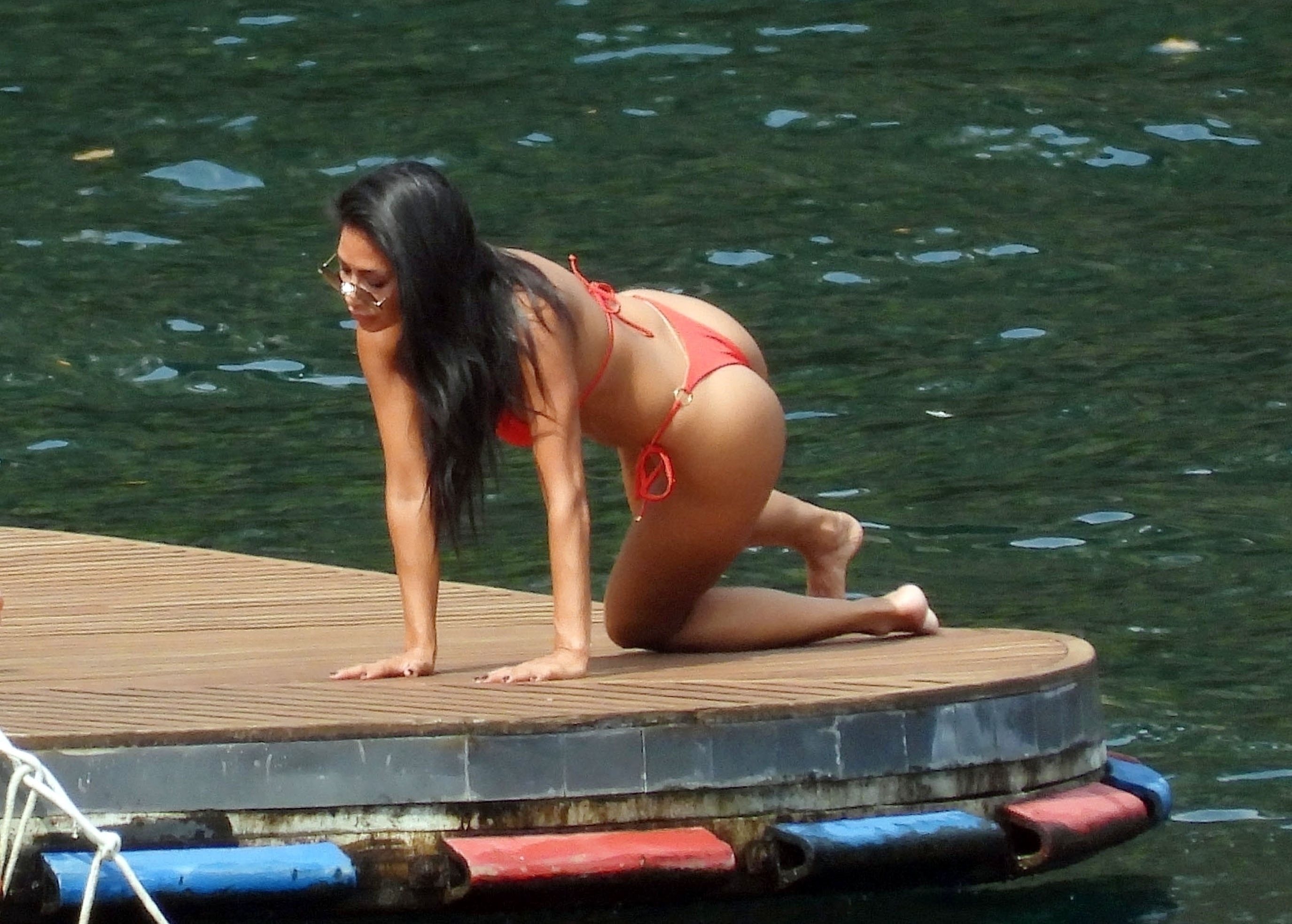 01-07-2021-09-29nicole-scherzinger_07.jpg
