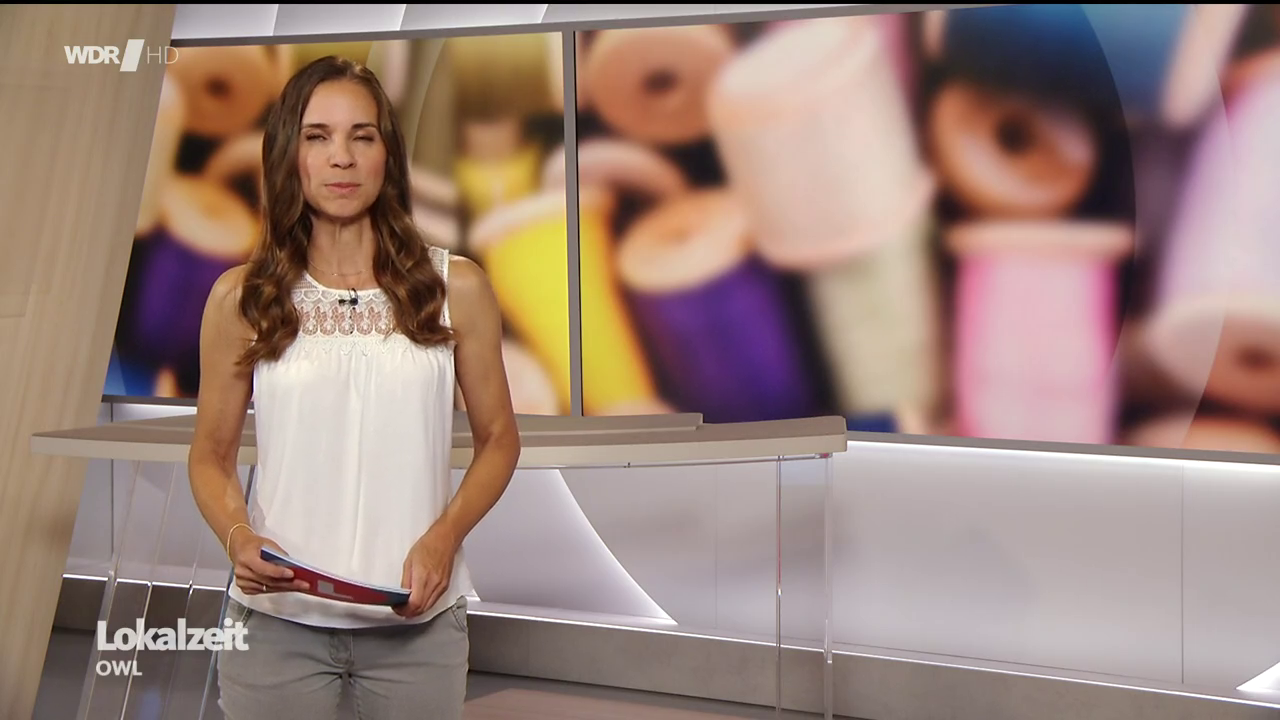 Kristina Sterz - °WDR Lokalzeit OWL° 19.08.2024 - 136X Caps_93.png