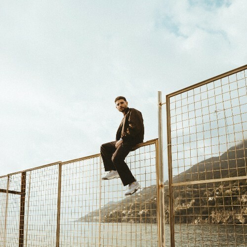 Rocco Hunt - Ragazzo Di Giu' (2025) Rocco Hunt - Ragazzo Di Giu' (2025)