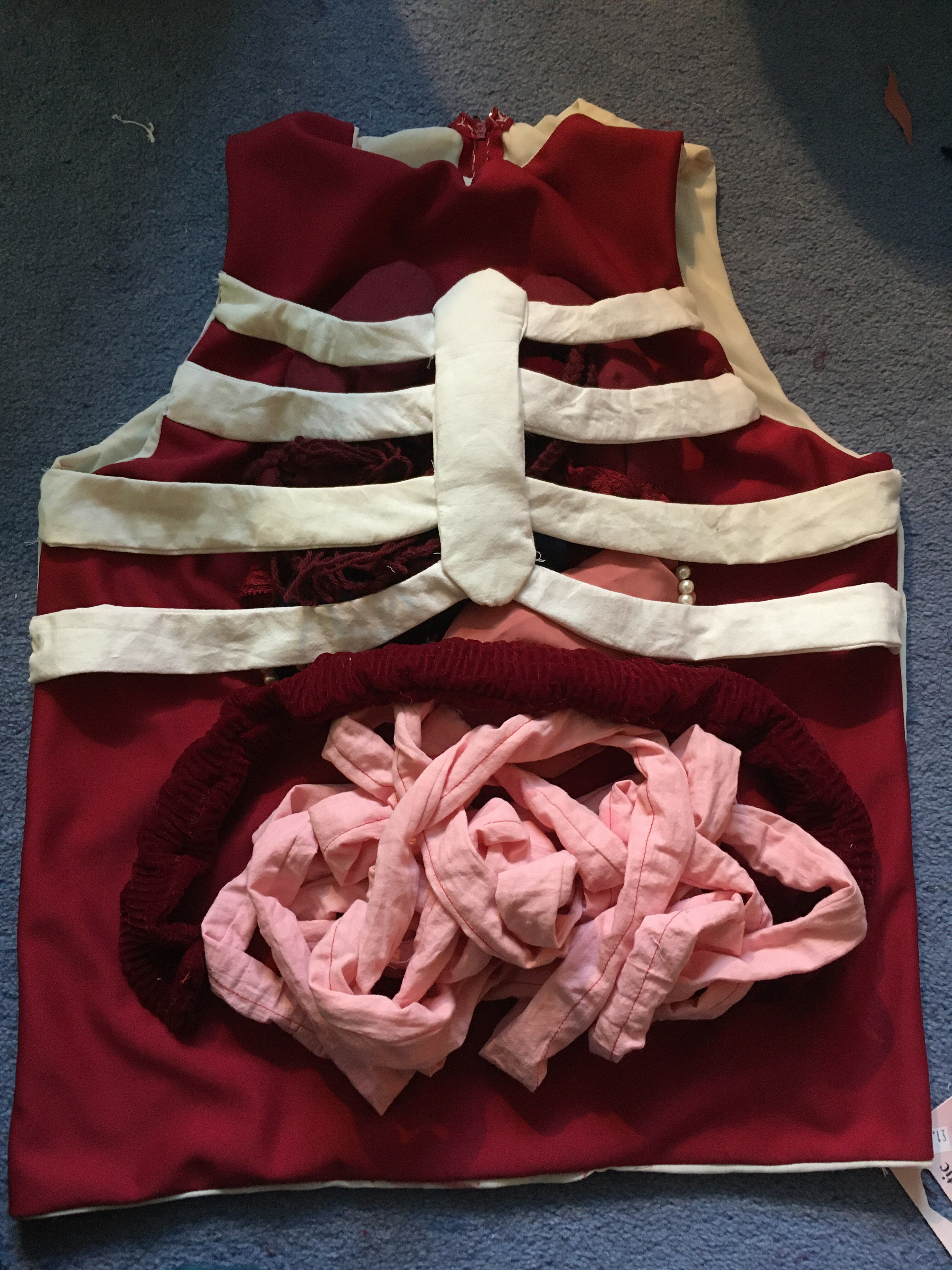 A proper view of the anatomical top, laid out on the floor.