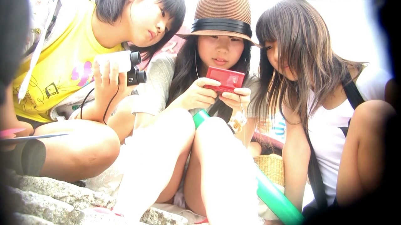 Accidental Sitting Upskirt – Asia No.61