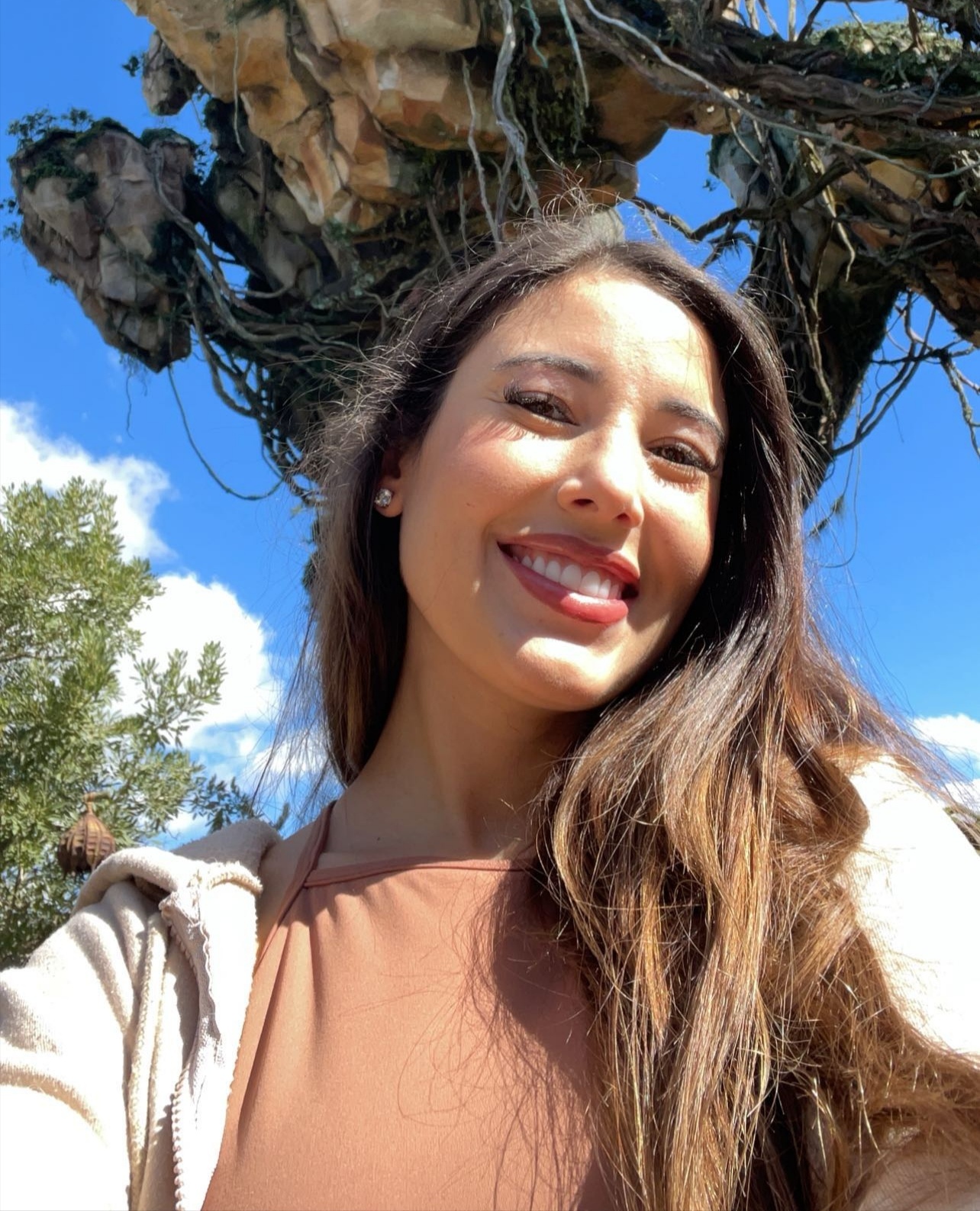 Angie Varona: The Untold Story - 1lno3lt