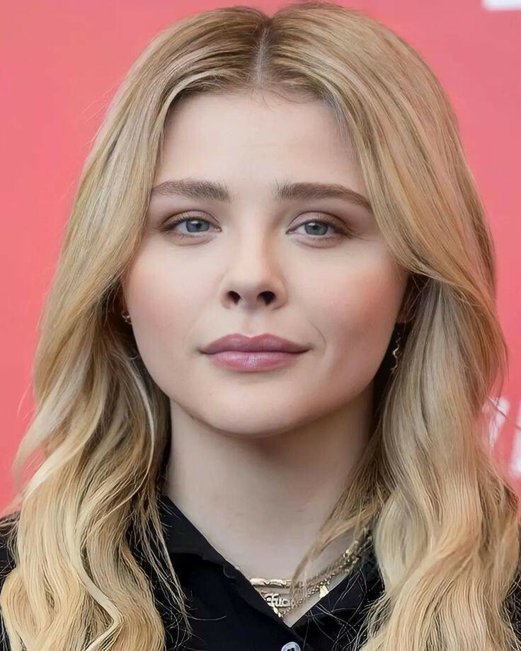 54-chloe-moretz.jpeg