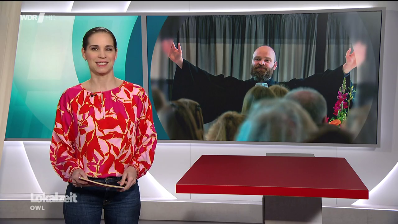 Kristina Sterz - °WDR Lokalzeit OWL° 22.04.2024 - 125X Caps_39.png