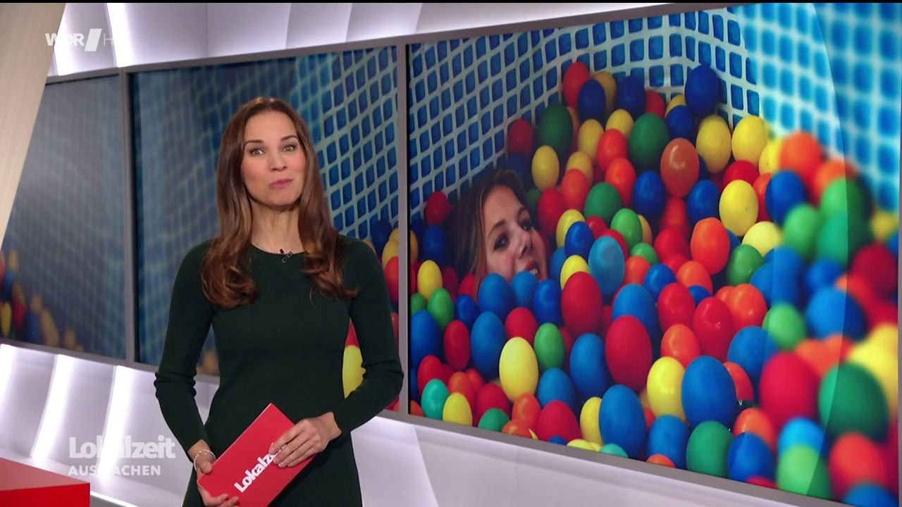 Kristina Sterz - °WDR Lokalzeit Aachen° 05.10.2023 - 165X Caps_09.png