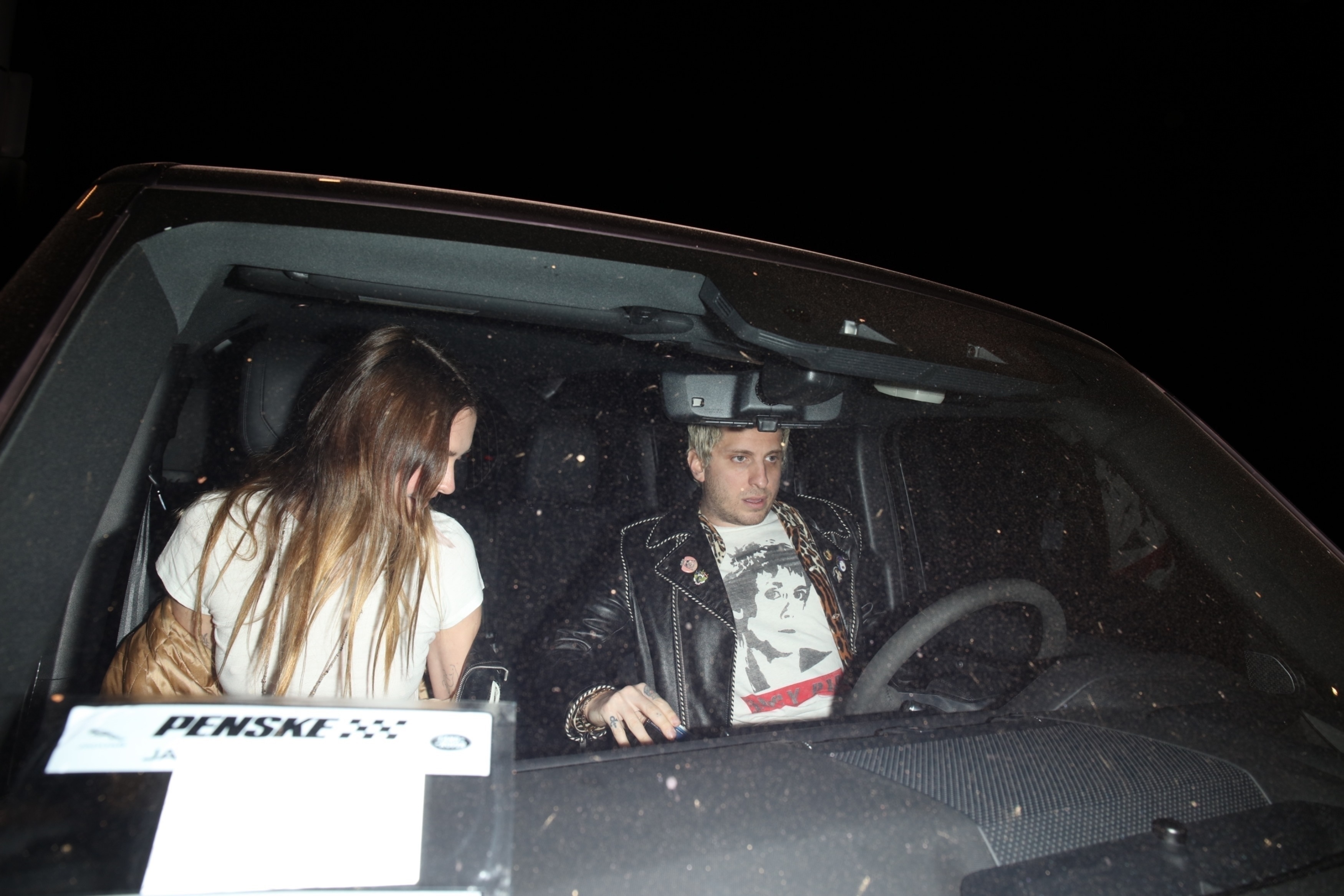 Charlotte_Lawrence_leaving_Alba_in_LA_04-18-2025__13_.jpg