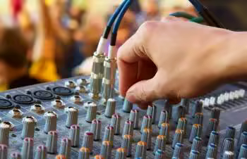 [Kép: ME1BE94Z_o.png]