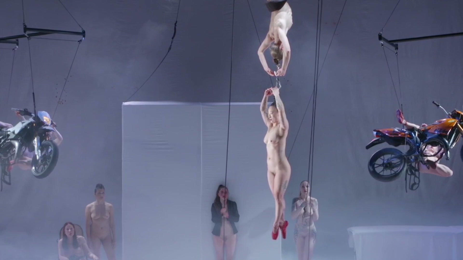 Naked And Heat Spectacle