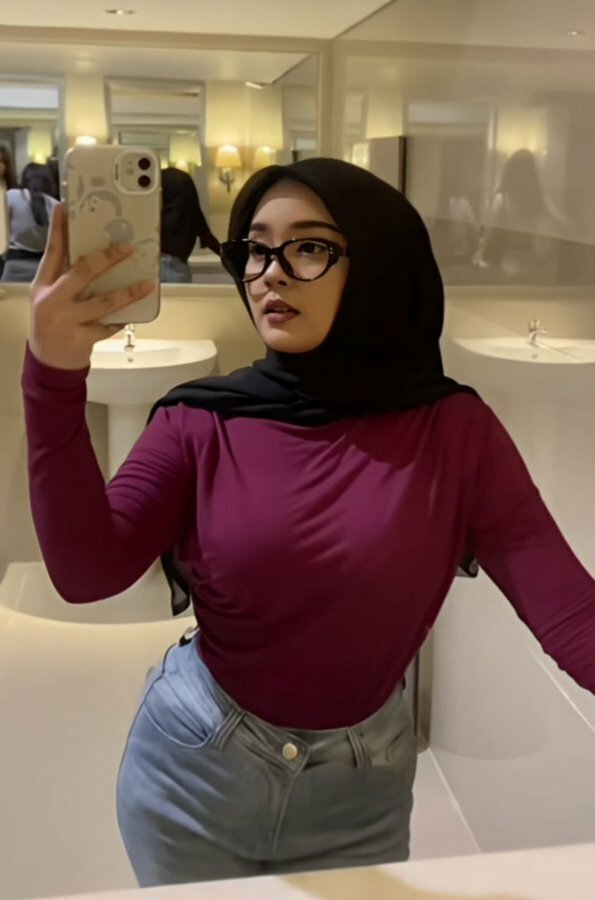  izha seleb tiktok vcs tobrut bening viral