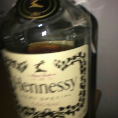  DONEVALD - HENESSY (2025) 