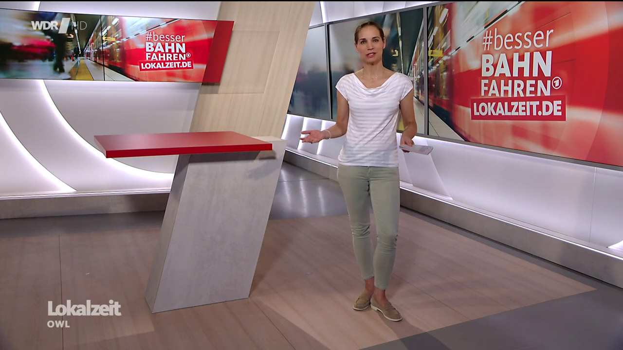 Kristina Sterz - °WDR Lokalzeit OWL° 03.07.2023 - 192X Caps_172.png