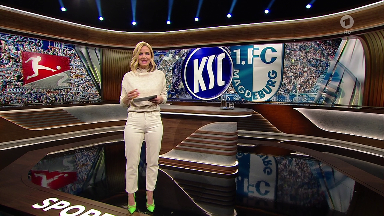 Stephanie Müller-Spira - °ARD Sportschau° 17.03.2024 - 122X Caps_40.png