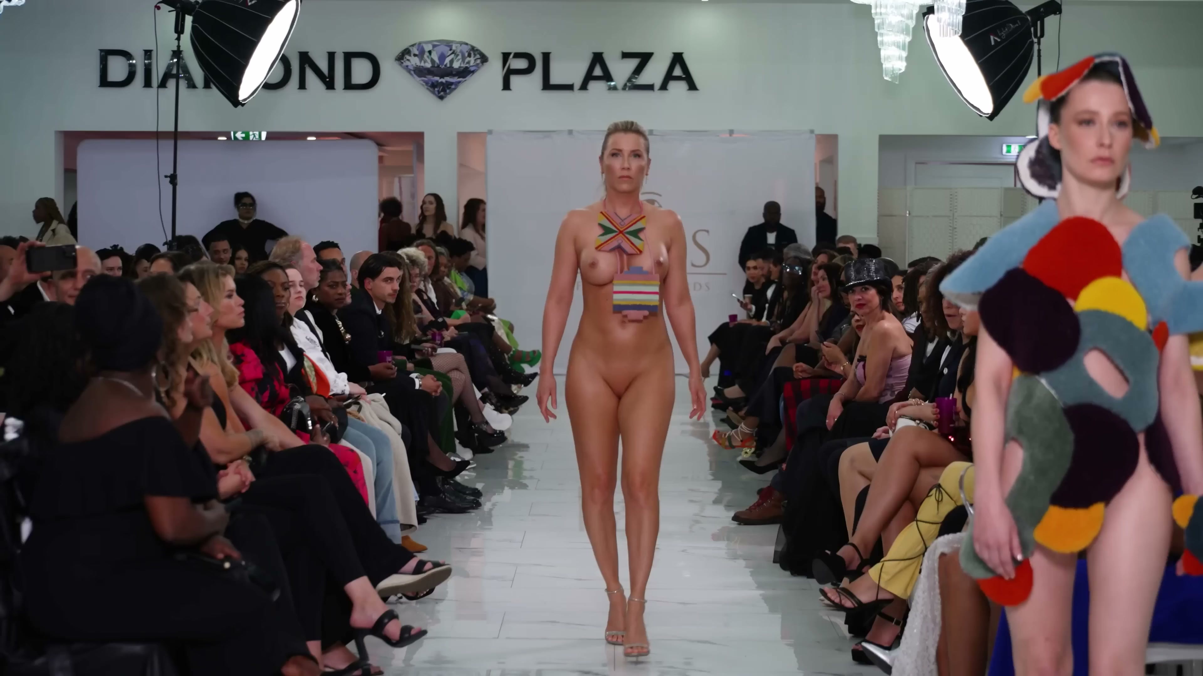 Isis Fashion Awards No.18