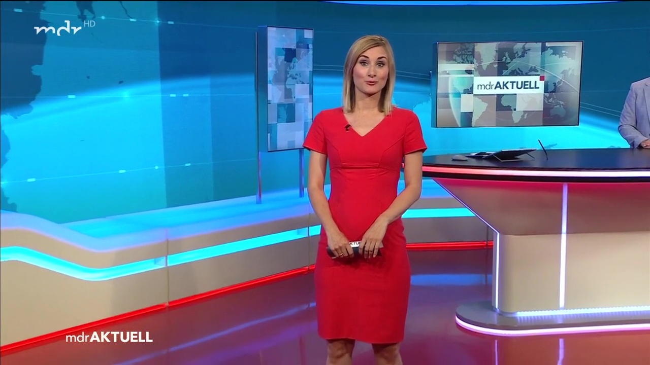 OlenkaPilz17082022fz.mp4-2022-08-17-23h32m50s850.jpg