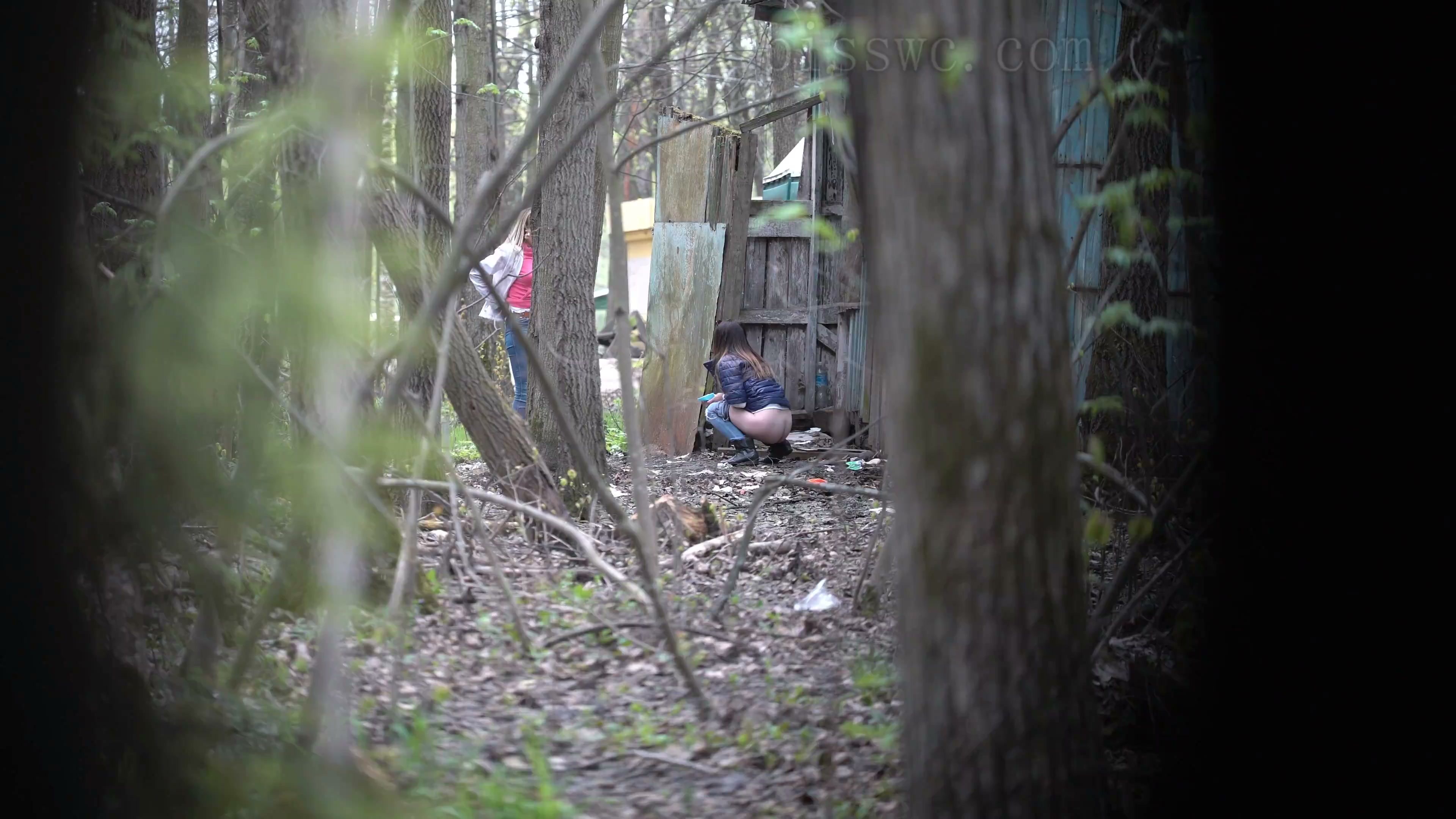 Outdoor Piss – PissWC No.5