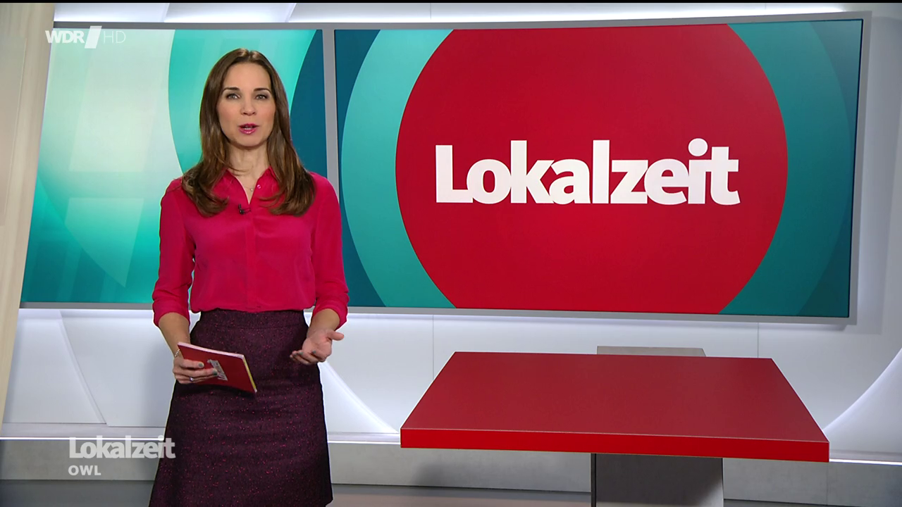 Kristina Sterz - °WDR Lokalzeit OWL° 09.11.2023 - 134X Caps_12.png