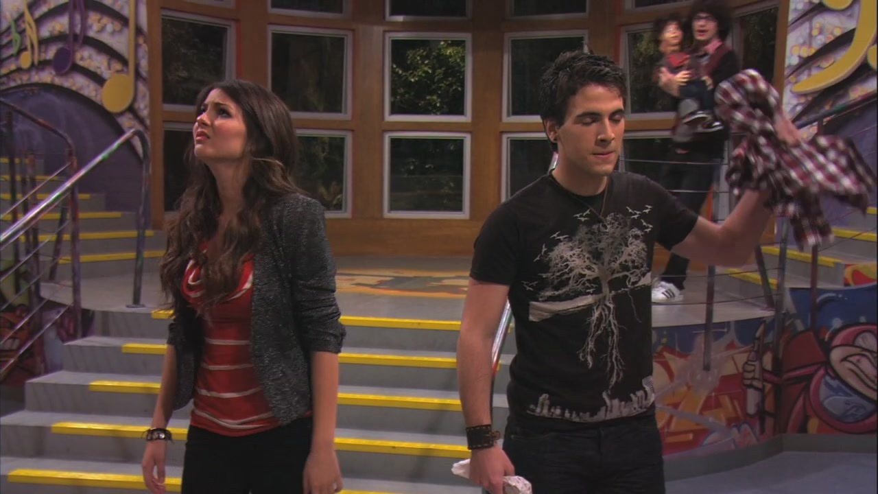 victoriajustice victorious112 okamicaps_473.JPG