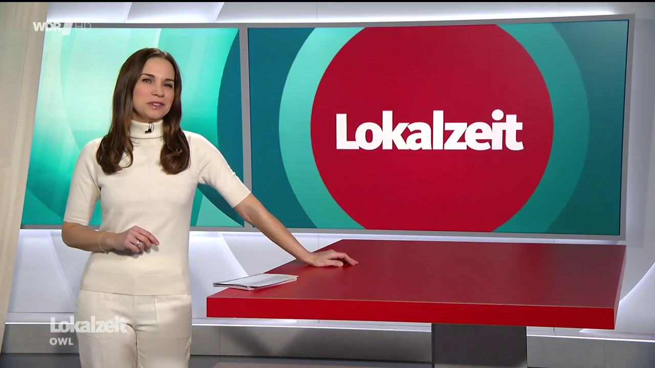 Kristina Sterz - °WDR Lokalzeit OWL° 11.12.2023 - 149X Caps_116.png