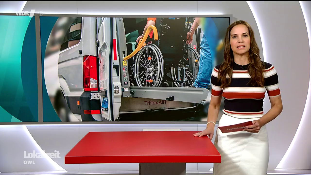 Kristina Sterz - °WDR Lokalzeit OWL° 17.06.2024 - 116X Caps_58.png
