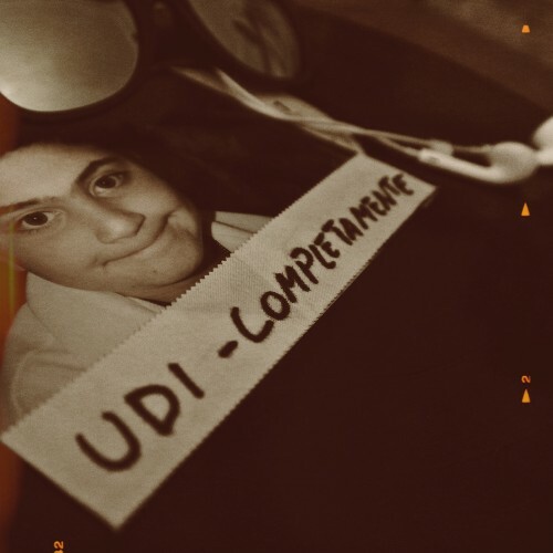  Udi - Completamente (2025) 