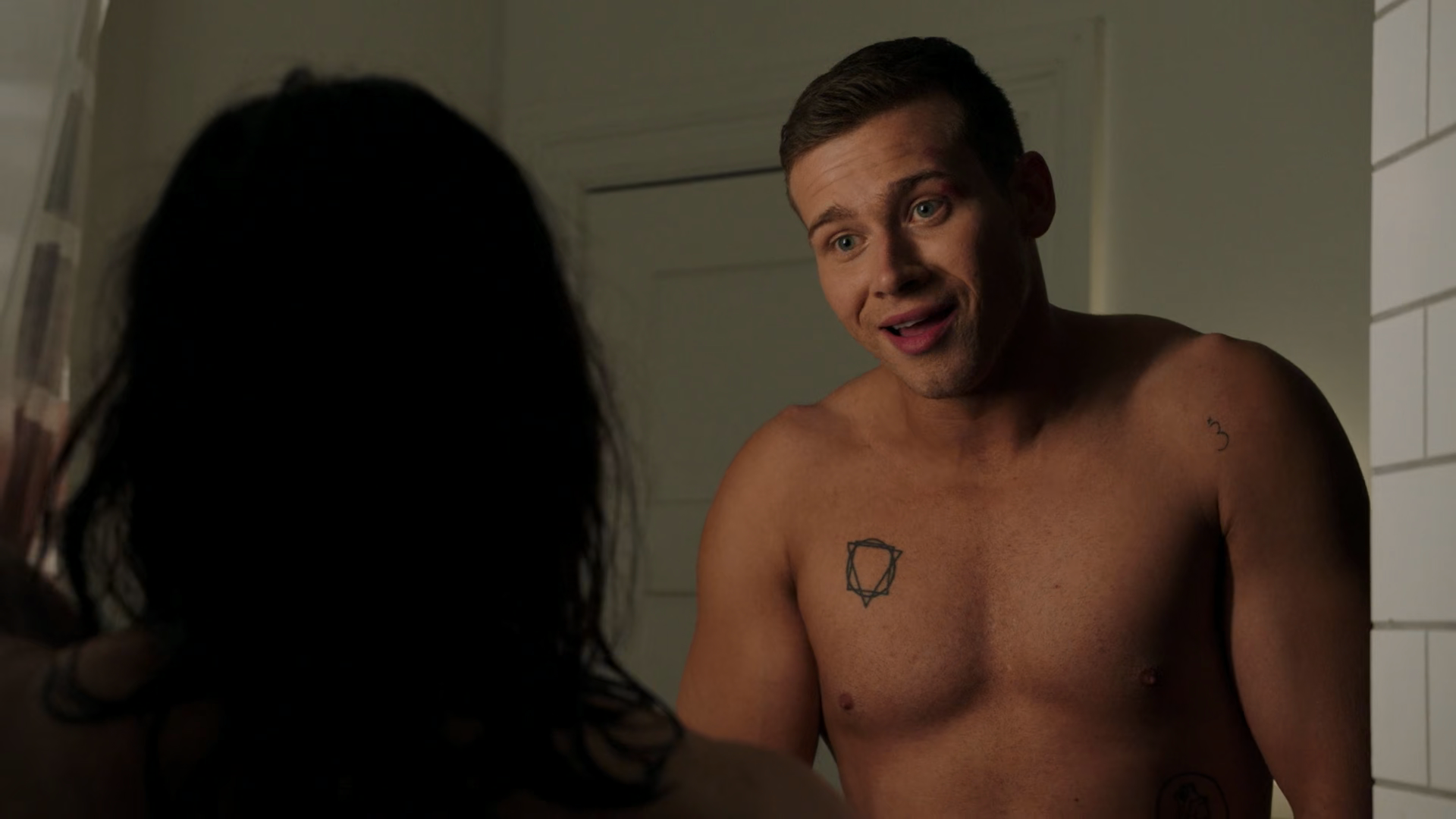 9-1-1.S02E01.1080p.WEBRip.x265-RARBG.mp4_20240427_200703.492.png