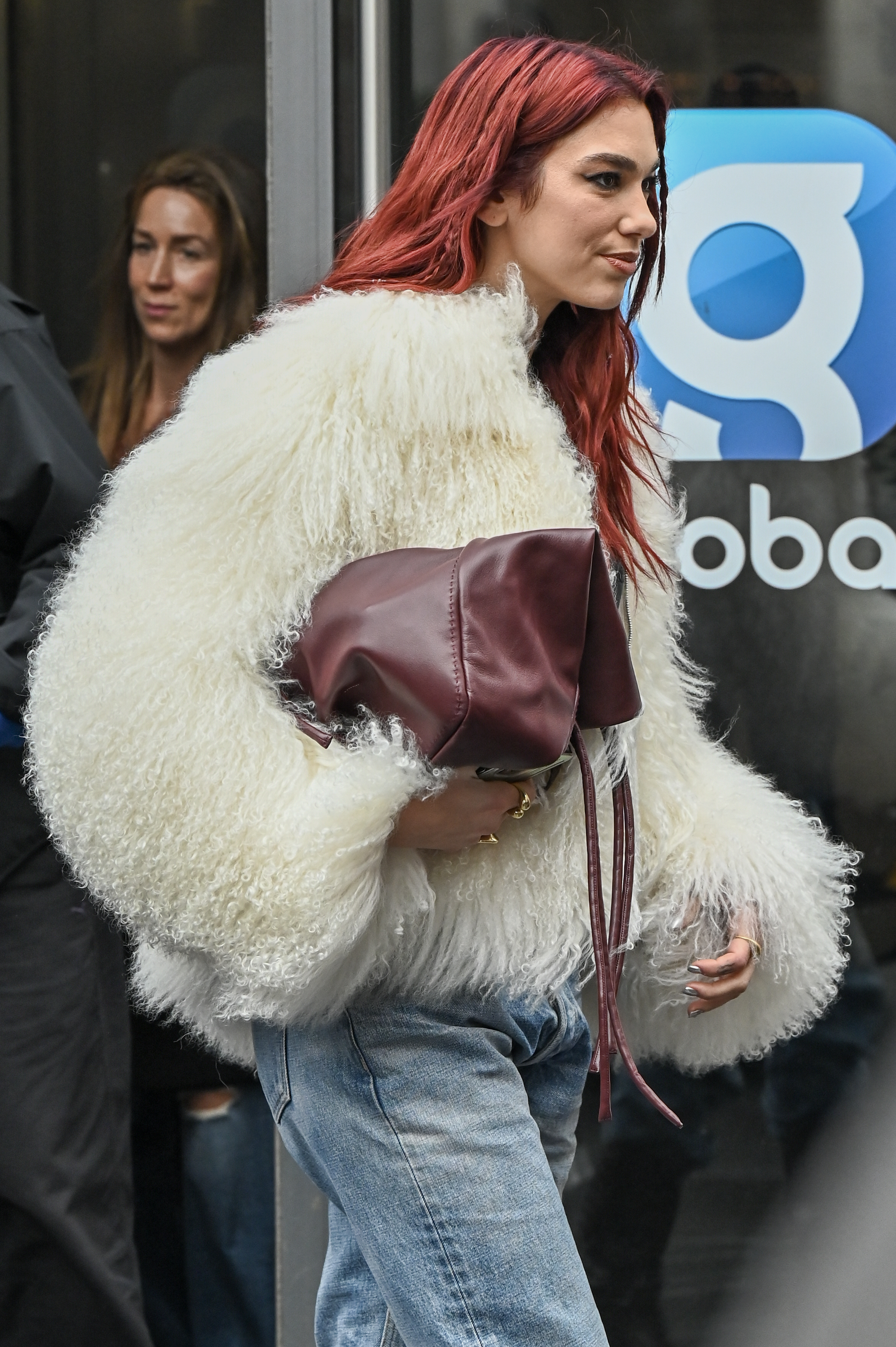 Dua_Lipa_leaving_Heart_Breakfast_Show_at_Global_Studios_in_London_11-08-2023__2_.jpg