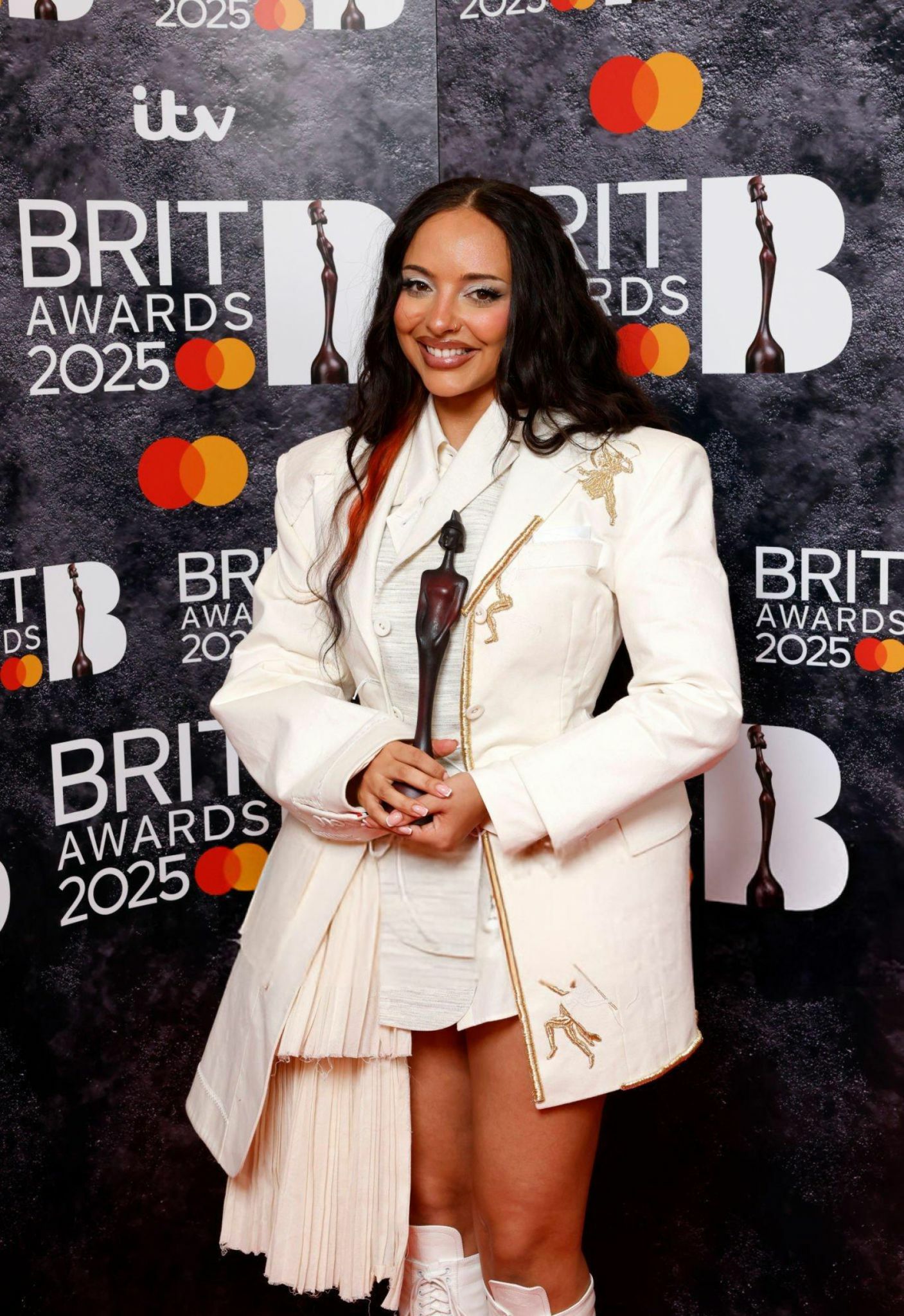 572227229_jade-130.jpg