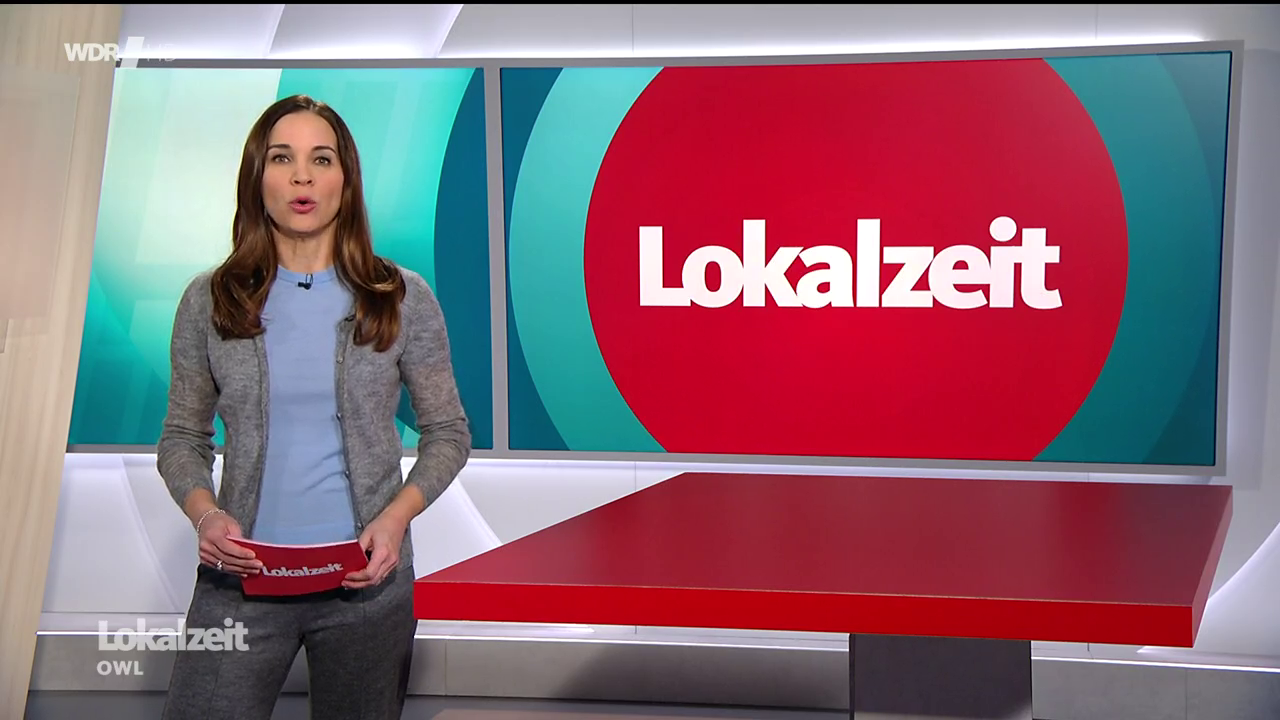Kristina Sterz - °WDR Lokalzeit OWL° 04.01.2024 - 99X Caps_12.png
