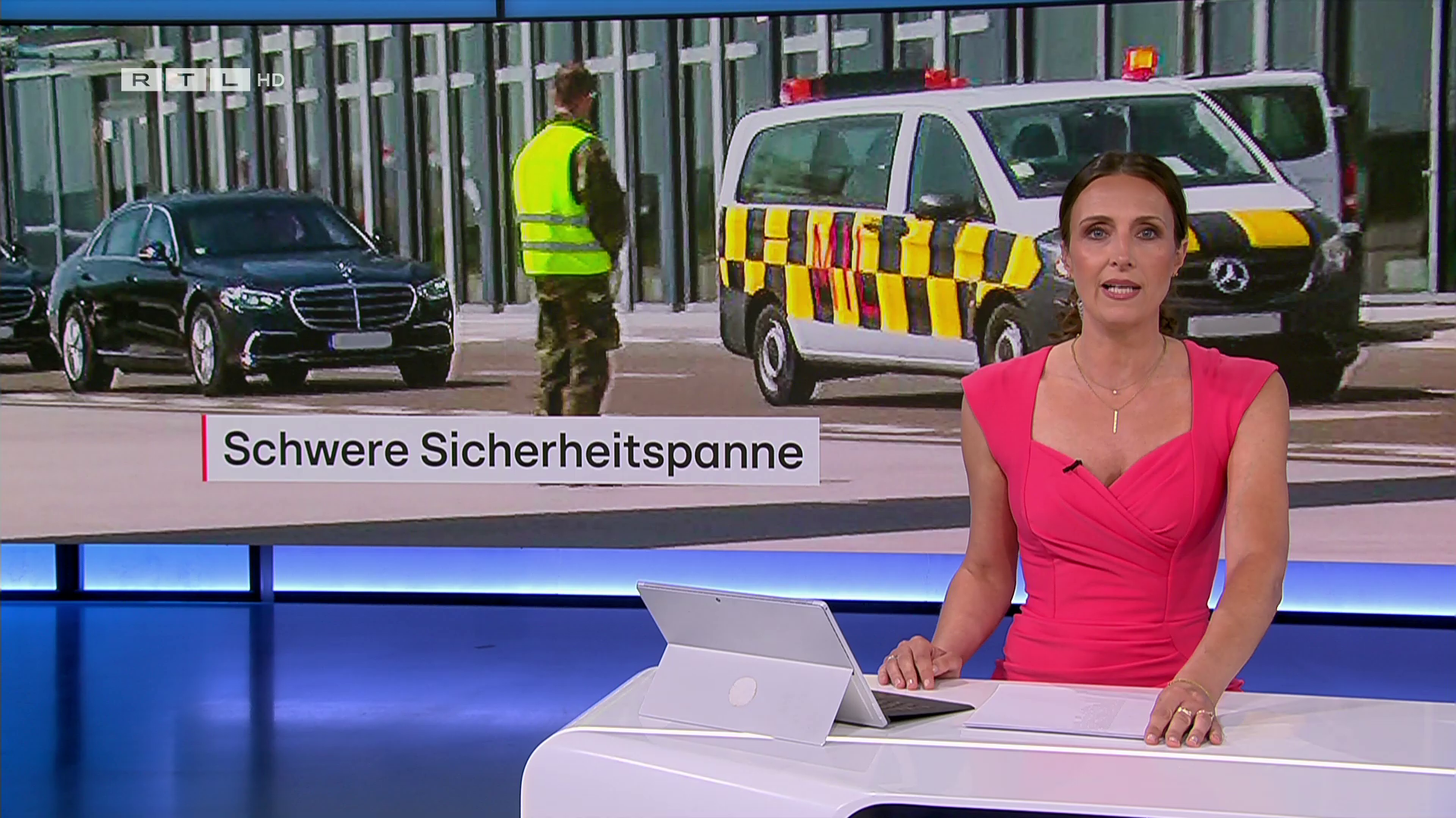 Roberta Bieling & Ulrike von der Groeben - °RTL AKTUELL° 26.05.2023 - 34X Caps_27.png