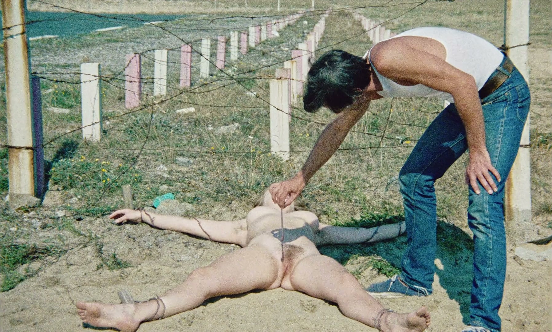 Naked Cinema – Une Vraie Jeune Fille