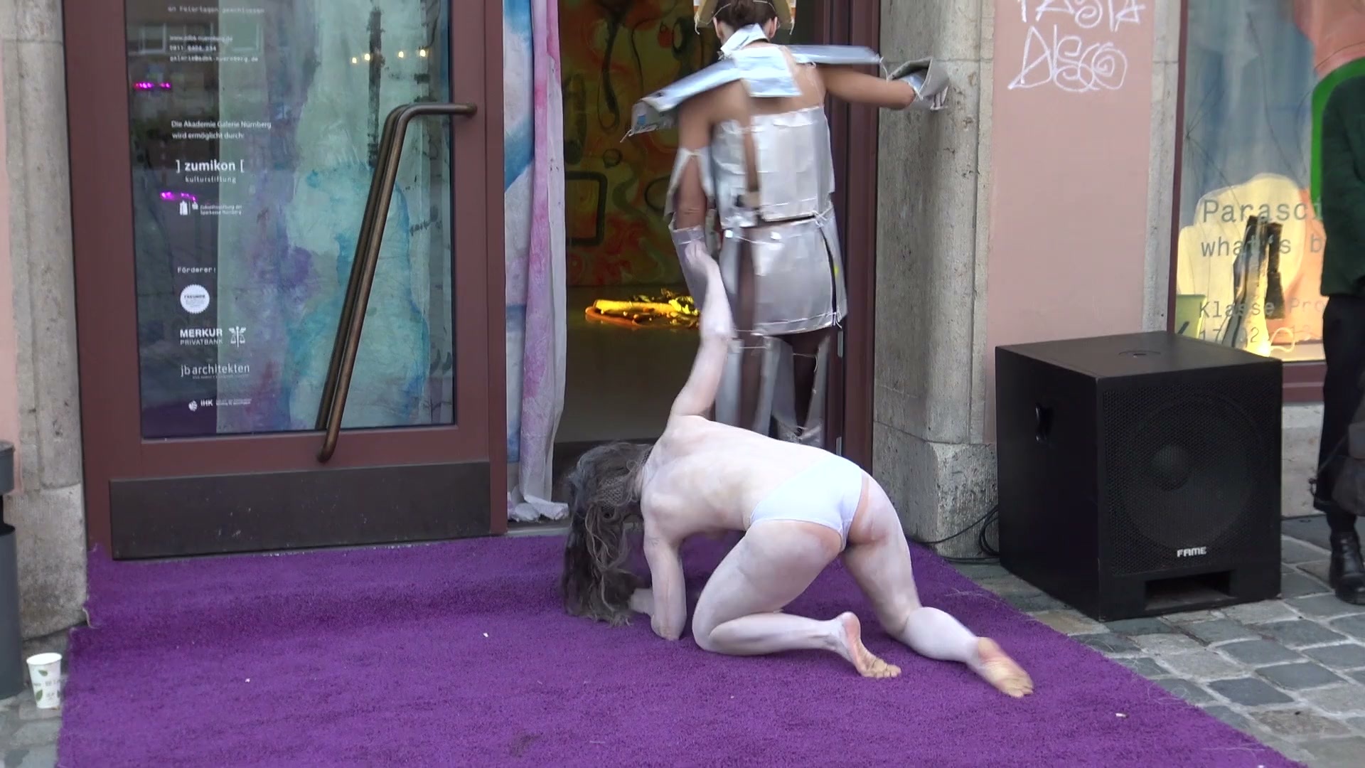 Art Performance – Eva Borrmann – Permutation Public
