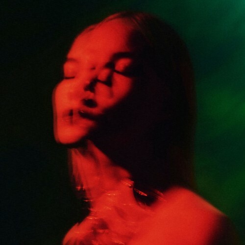  Alex Nantaya - Hold Me Closer (2025) 