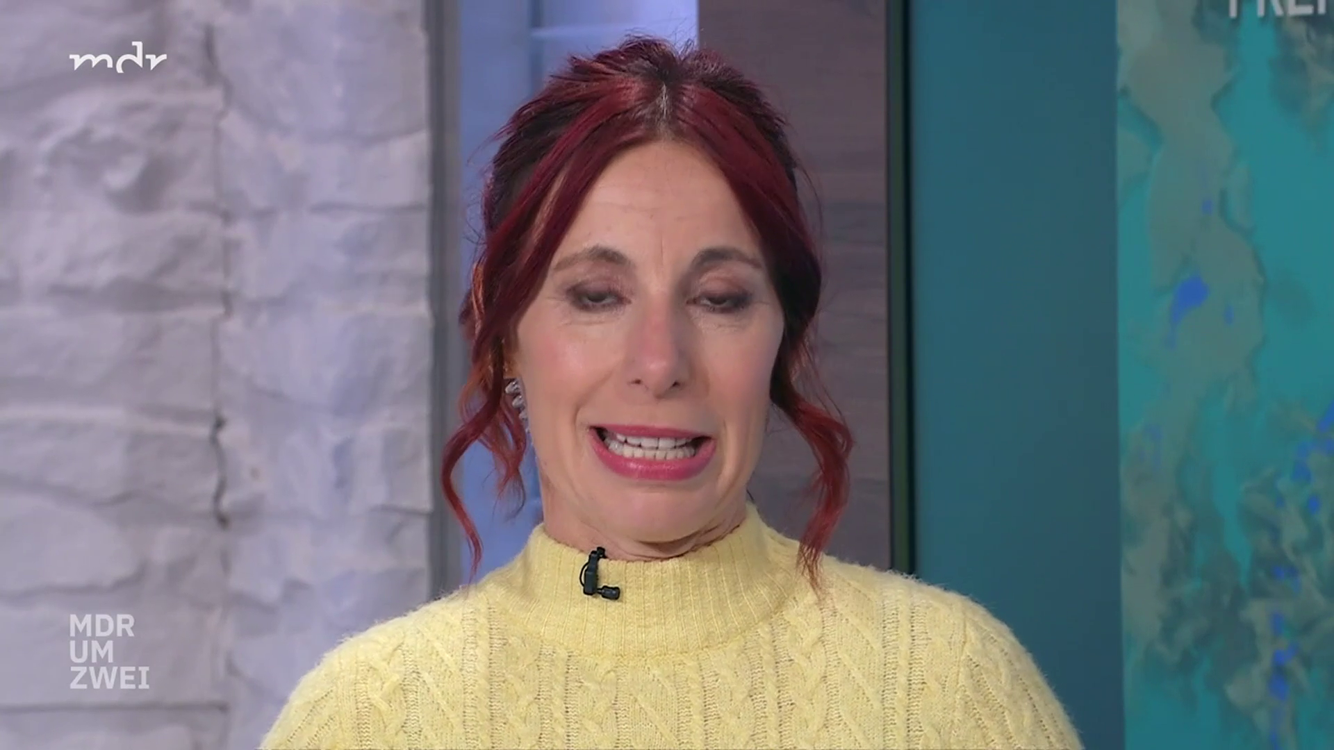 Michaela Koschak - °MDR UM ZWEI Wetter° 28.11.2023 - 79X Caps_74.png