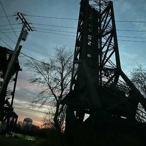  Dishonored - 7 Ton Bridge (2024) 