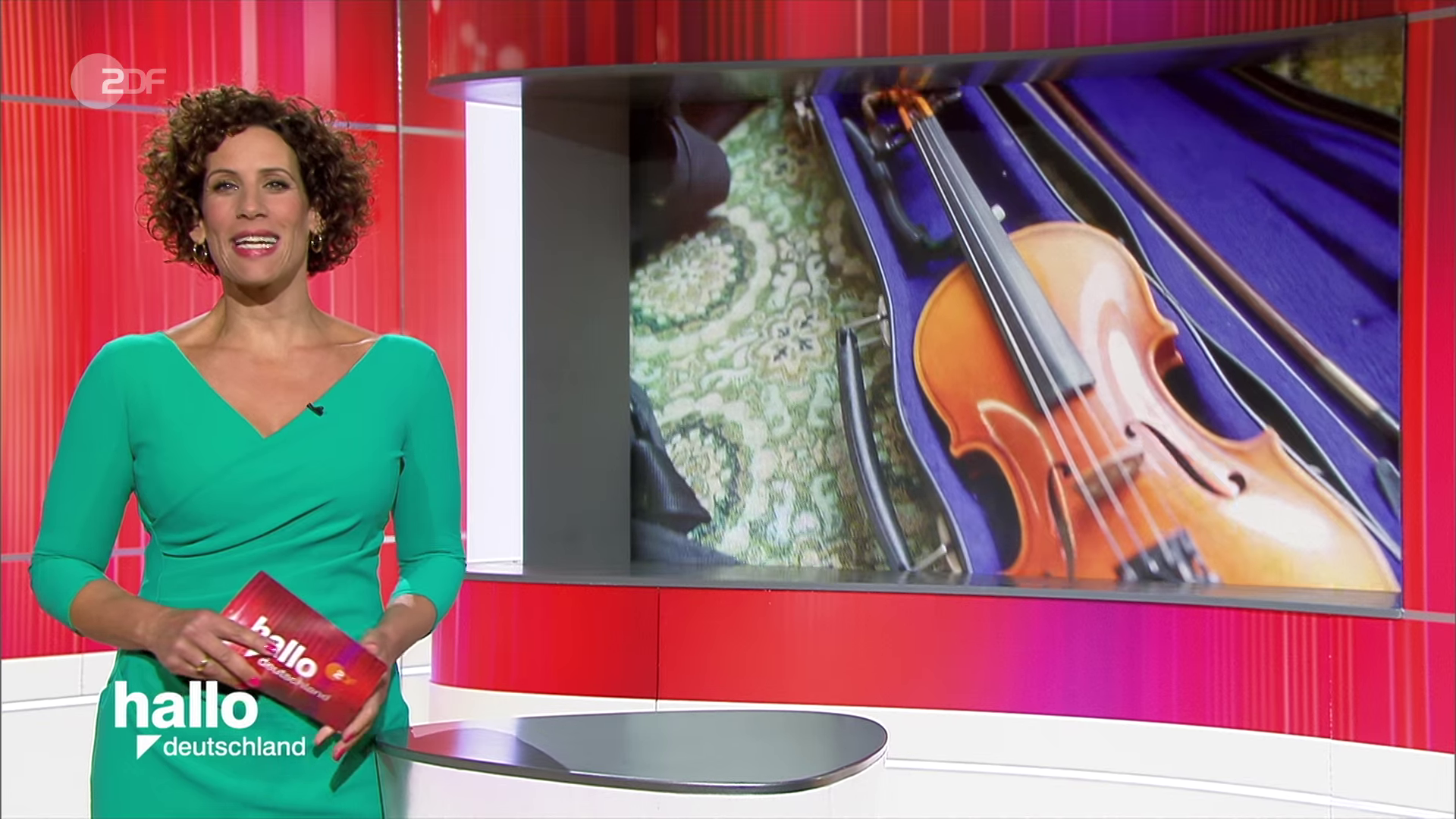 Lissy Ishag - °ZDF hallo deutschland° 10.09.2024 - 86X Caps_60.png