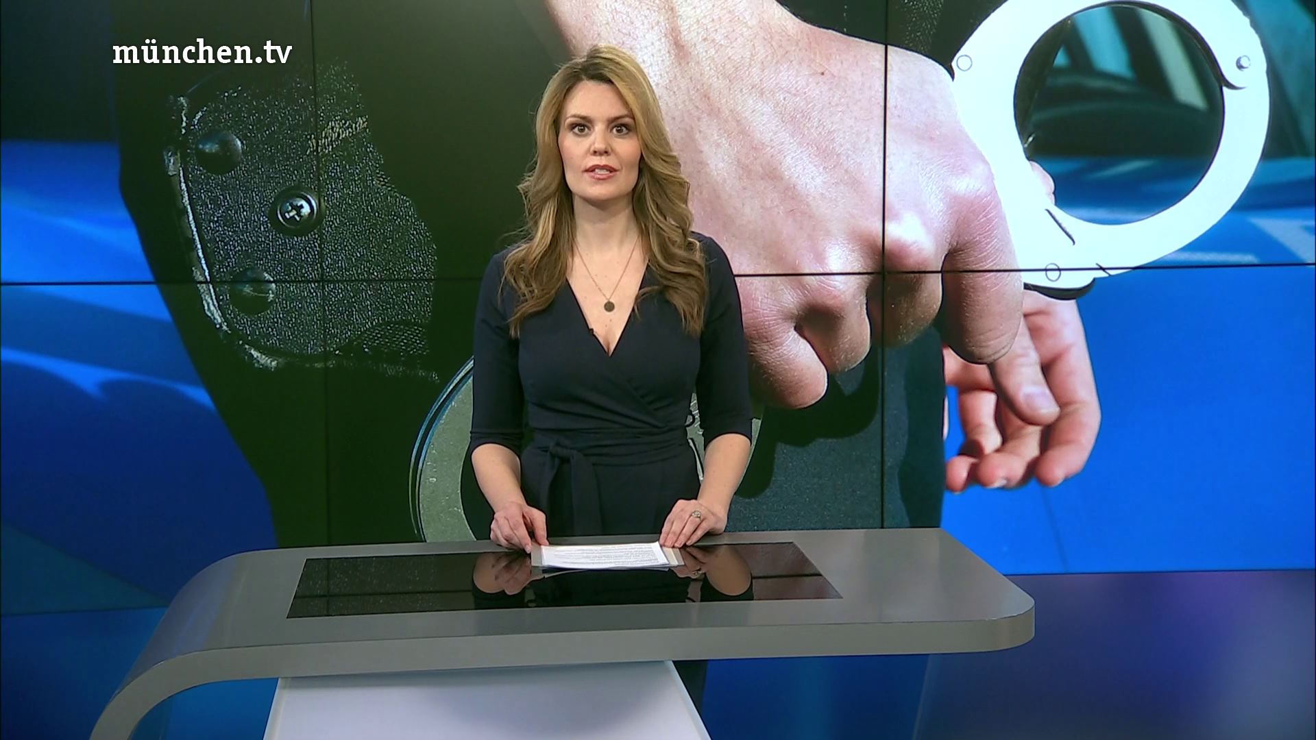 Monika Eckert - °münchen.tv° 11.03.2024 - 88X Caps_34.png