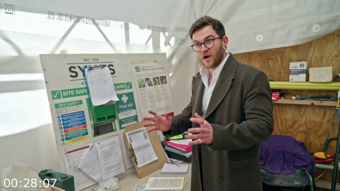 [Image: ME17HR8Z_o.png]