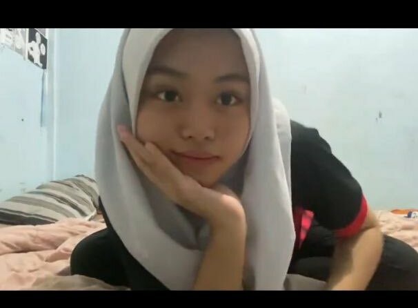 Hijab SMA Dimintain PAP dan Disebar Sama Pacarnya