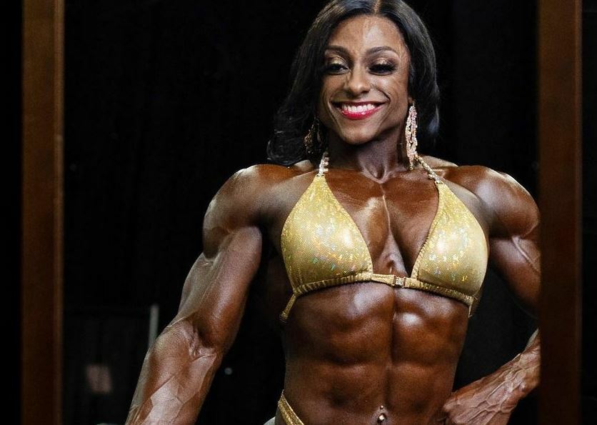 Andrea Shaw 2022 Olympia Championship Backstage (19).jpg