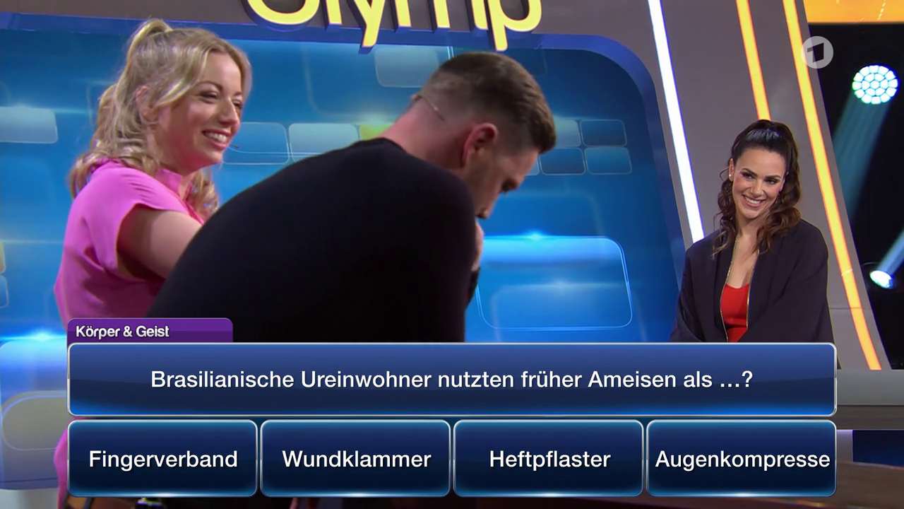 Esther Sedlaczek - °DasErste Quizduell Olymp° 13.09.2024 - 92X Caps_80.png