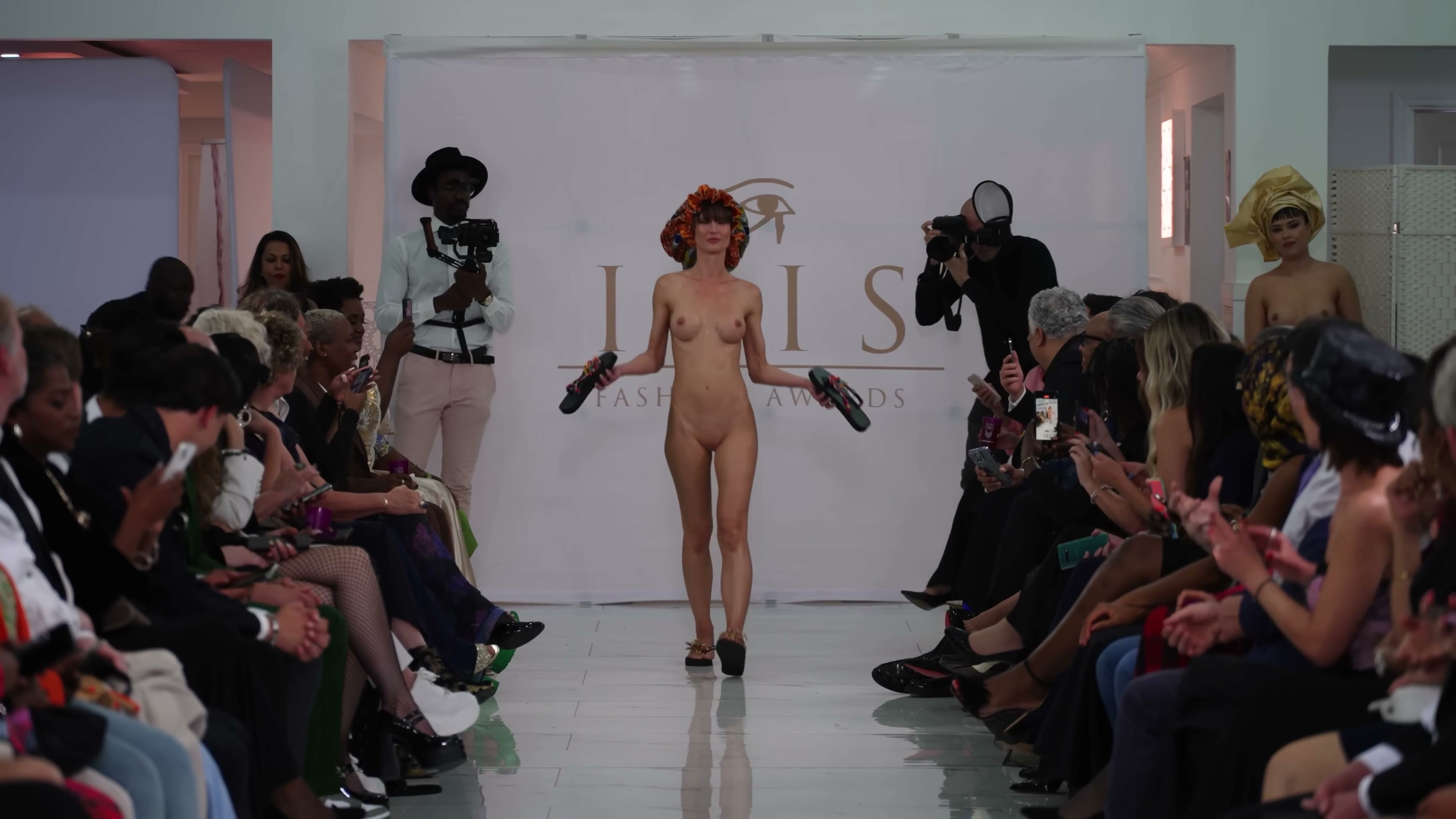 Isis Fashion Awards No.17