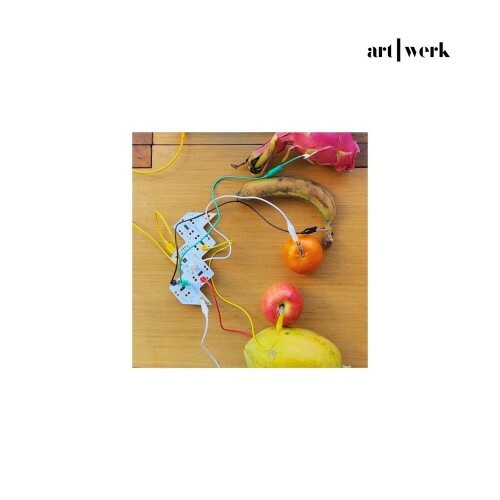  VONDA7 - Behind The Flash (2026) 