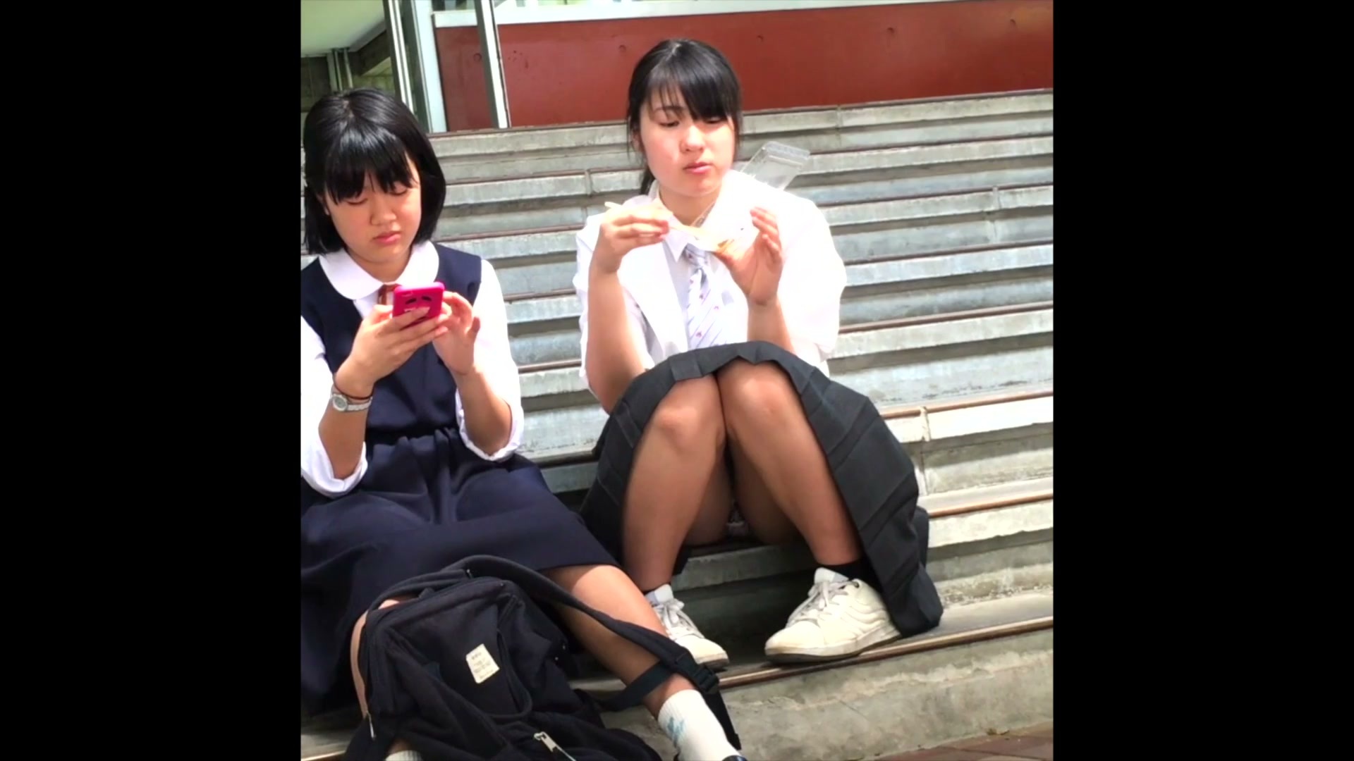 Accidental Sitting Upskirt – Asia No.59