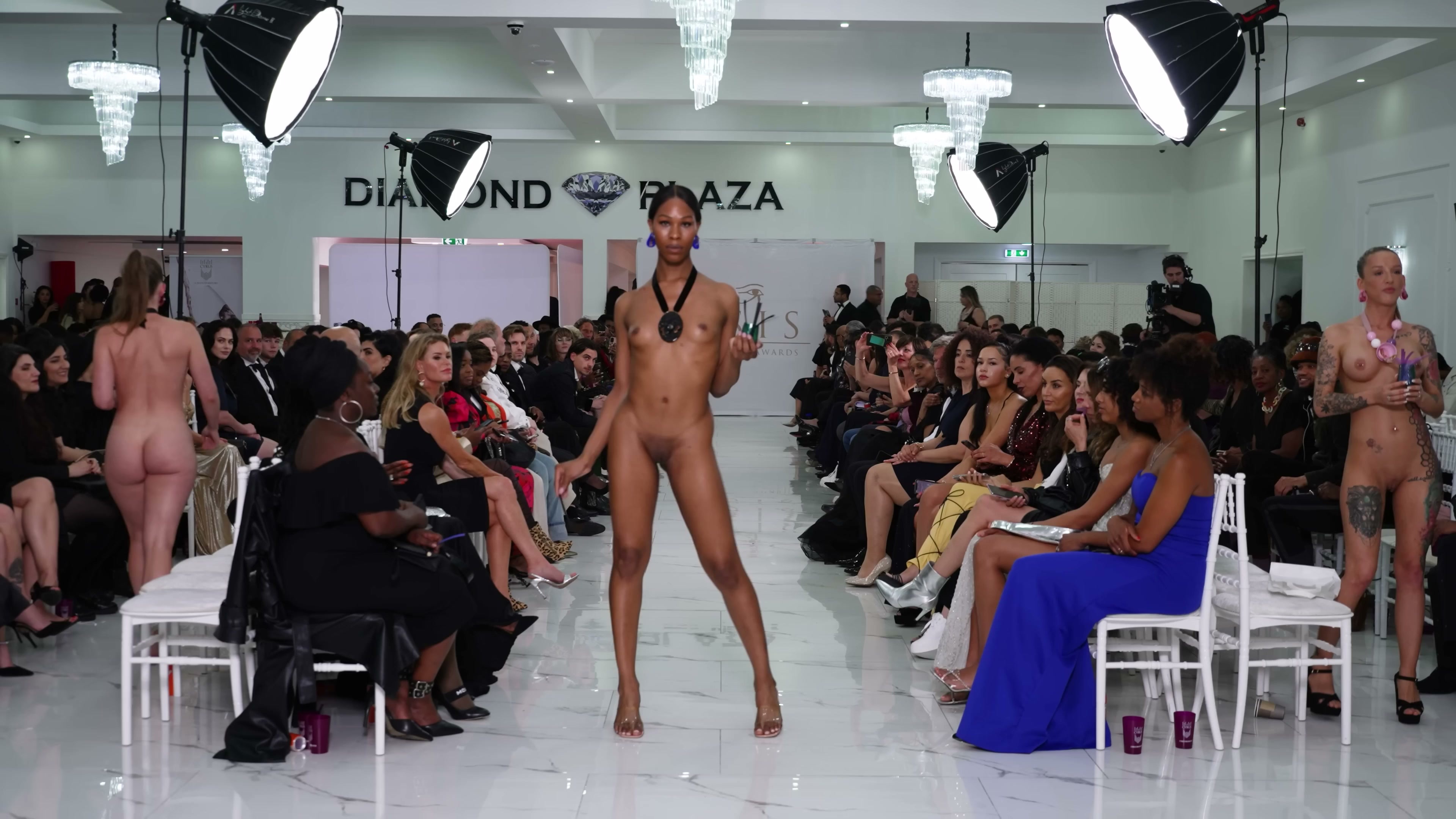 Isis Fashion Awards No.16