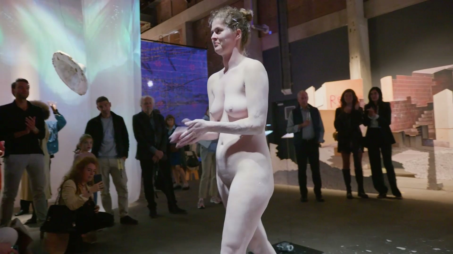 Laura Hospes – No Man’s Land Performance